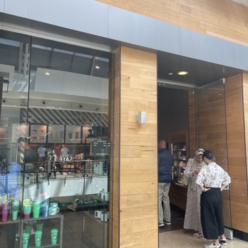 Starbucks - Outside - Coffee & Tea Near Me - Orlando, Florida