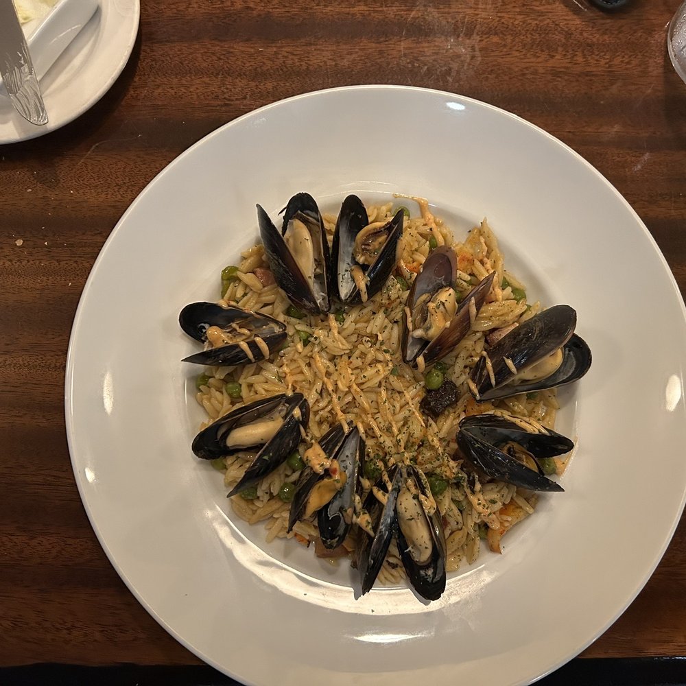 Hampton Street Vineyard - Seafood Paella - New American Near Me - Columbia, South Carolina Hampton Street Vineyard - Seafood Paella - New American Near Me - Columbia, South Carolina