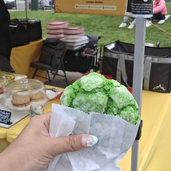 Golden Morsels - coconut pandan crinkle cookie - Bakeries Near Me