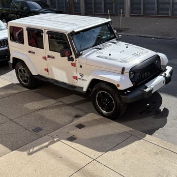 Twins Auto Body - Jeep - Body Shops Near Me - Philadelphia, Pennsylvania