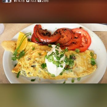 Cafe Cup - The mash potato scrambler. Credit to Calvin for the picture! - Breakfast & Brunch Near Me - Huntington Beach, California