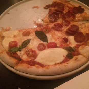 Capricciosa - Cheese and pepperoni - Pizza Near Me - Rio de Janeiro, RJ