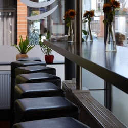 Café Genuss - Sitzplätze für Eilige mit Aussicht