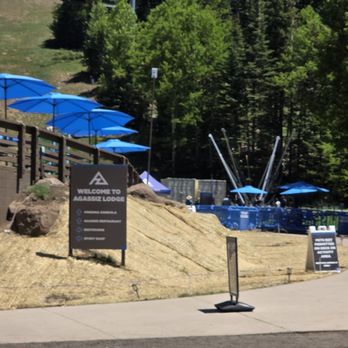 Agassiz Lodge Restaurant - View walking up - New American Near Me - Flagstaff, Arizona