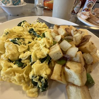 Westlake Coffee Shop - Eggs scrambled w/ spinach and house potatoes - American Near Me - Daly City, California Westlake Coffee Shop - Eggs scrambled w/ spinach and house potatoes - American Near Me - Daly City, California