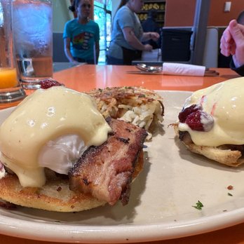 Snooze, an A.M. Eatery - Habanero pork belly Benny - Breakfast & Brunch Near Me - Lubbock, Texas