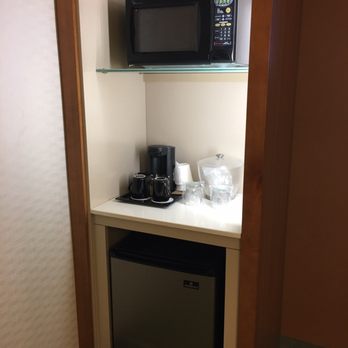 SpringHill Suites Salt Lake City Draper - Mini kitchen with coffee - Hotels Near Me - Draper, Utah
