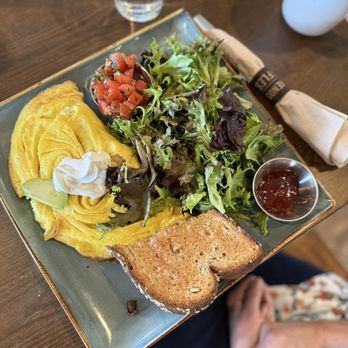 First Watch - Omelette with avocado - American Near Me - Highlands Ranch, Colorado