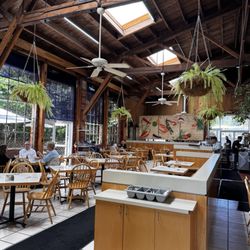 Half Day Cafe - Inside