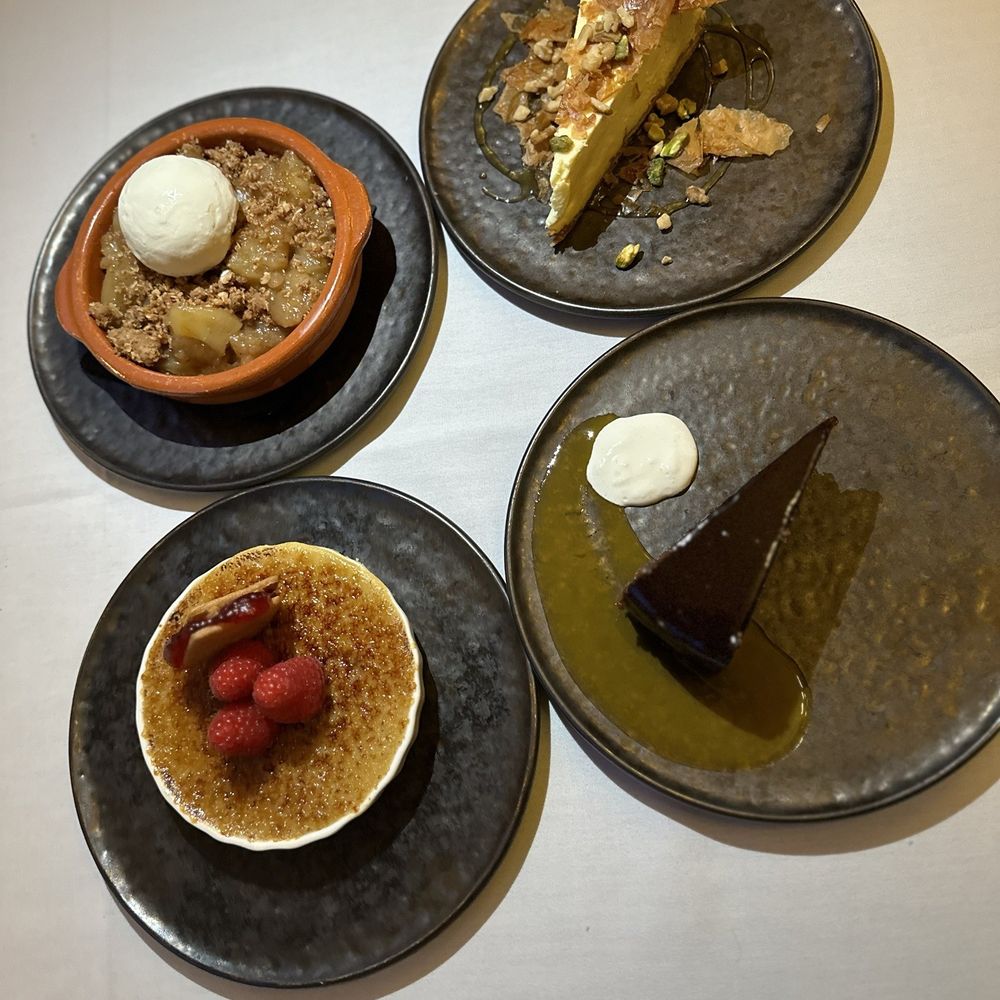Santé Restaurant - Baklava Citrus Cheesecake PB&J Crème Brûlée Spiced Apple Crisp Chocolate & Apricot Sacher Torte - French Near Me - Sonoma, California Santé Restaurant - Baklava Citrus Cheesecake PB&J Crème Brûlée Spiced Apple Crisp Chocolate & Apricot Sacher Torte - French Near Me - Sonoma, California