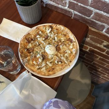 Armsby Abbey - Flatbread - New American Near Me - Worcester, Massachusetts