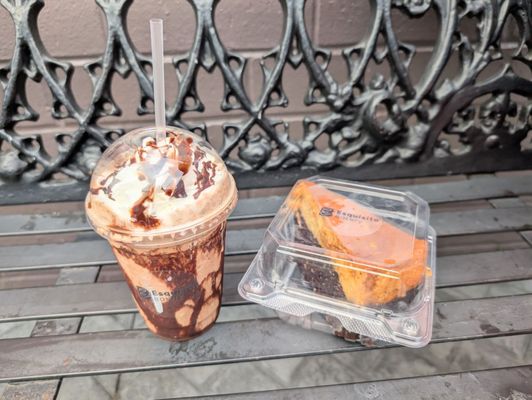 Esquisito Bakery by null