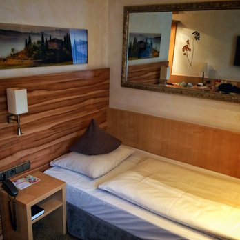 Ost am Kö - einzelzimmer - Hotels Near Me - Augsburg, BY