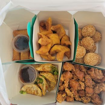 T4 Modesto Tea For U - chicken egg rolls, cream cheese wontons, sesame balls. chicken and vegetables potstickers, and basil popcorn chicken with honey sauce - Bubble Tea Near Me - Modesto, California