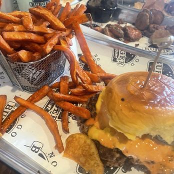 No Good Burger Joint Smashed - Burgers Near Me - Rockville Centre, New York