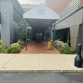 One Bistro - Entry - American Near Me - Norwood, Massachusetts