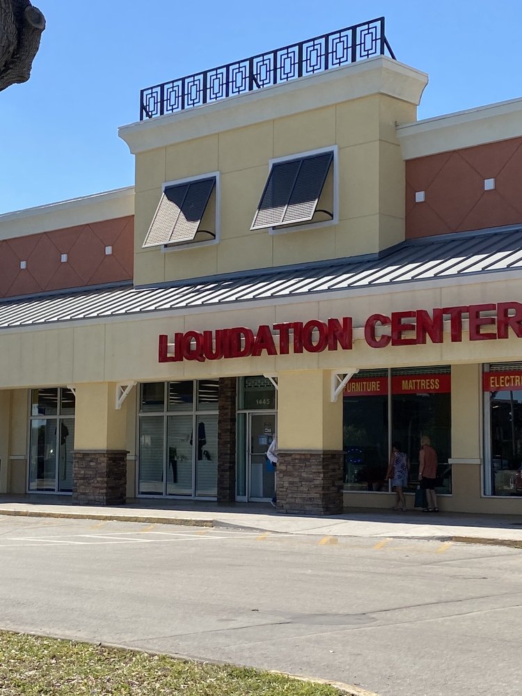 LAUDERHILL MALL 15 Photos 1267 NW 40th Ave, Lauderhill, Florida