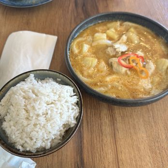 Kiin D Thai - Chef's yellow curry - Thai Near Me - Vacaville, California Kiin D Thai - Chef's yellow curry - Thai Near Me - Vacaville, California