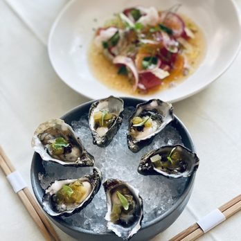 Nine-Ten - WA oysters - Bars Near Me - La Jolla, California