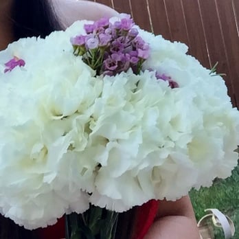 Danisa's Wholesale Fresh Flowers Inc - our DIY bridesmaids bouquets looked great thanks to Danisa's - Florists Near Me - Silver Spring, Maryland