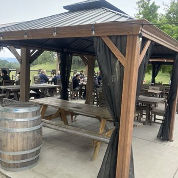 Whalebone Vineyard - Patio for tasting wine - Wineries Near Me - Paso Robles, California