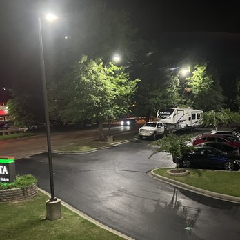 La Quinta by Wyndham Memphis Wolfchase - They protected a car charging spot for me with a cone before my arrival, and put me in a room overlooking it, all without me asking. - Hotels Near Me - Memphis, Tennessee La Quinta by Wyndham Memphis Wolfchase - They protected a car charging spot for me with a cone before my arrival, and put me in a room overlooking it, all without me asking. - Hotels Near Me - Memphis, Tennessee