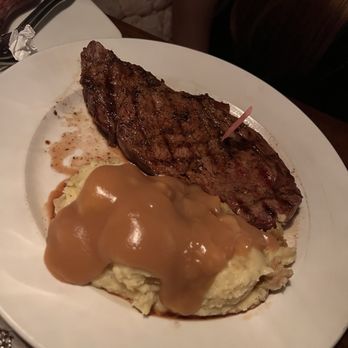 Brown Derby Wood Fired Steakhouse - American Near Me - Streetsboro, Ohio