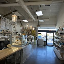 World Traveler Coffee Roasters - Indoors
