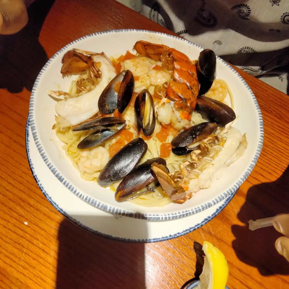 Red Lobster - Pearl Harbor - Mussels, Shrimp, Lobster, Pasta - Seafood Near Me - Tampa, Florida Red Lobster - Pearl Harbor - Mussels, Shrimp, Lobster, Pasta - Seafood Near Me - Tampa, Florida