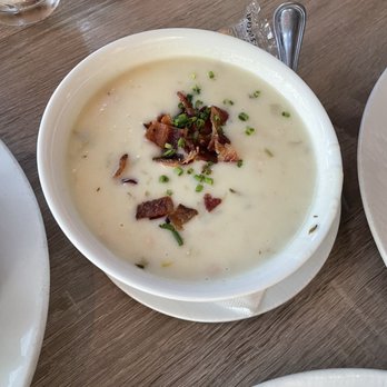 Lighthouse - Bowl Clam Chowder - Breakfast & Brunch Near Me - Newport Beach, California