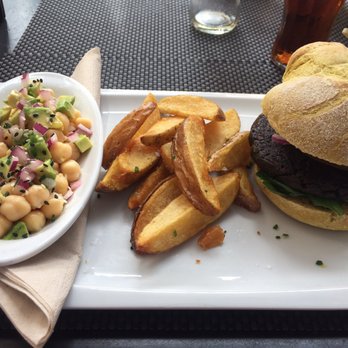 Red Velvet - Vegan burger, wedge fries, garbanzo bean salad. - Breakfast & Brunch Near Me - Barcelona, B Red Velvet - Vegan burger, wedge fries, garbanzo bean salad. - Breakfast & Brunch Near Me - Barcelona, B