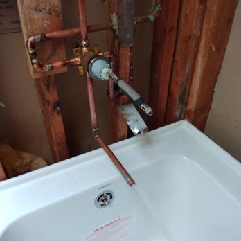 Honest Plumber - Testing for leaks. - Plumbing Near Me Honest Plumber - Testing for leaks. - Plumbing Near Me