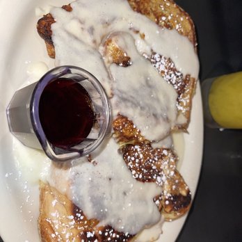 Brunch Snob - Big ass cinnamon roll French toast - Breakfast & Brunch Near Me - Phoenix, Arizona