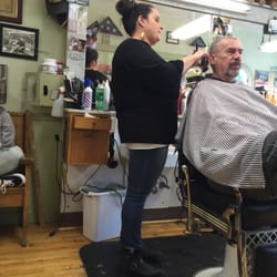 Eaker's Family Barber Shop