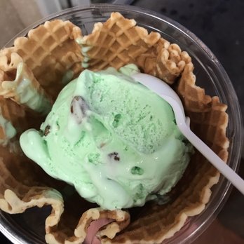 Kilwins Ice Cream - Chocolate - Fudge - Pistachio - Chocolatiers & Shops Near Me - Newport, Rhode Island Kilwins Ice Cream - Chocolate - Fudge - Pistachio - Chocolatiers & Shops Near Me - Newport, Rhode Island