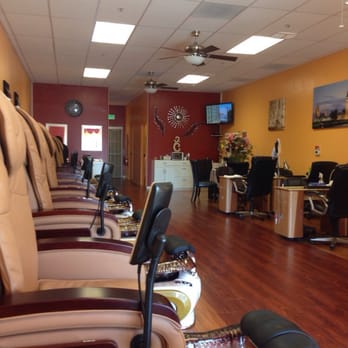 L' Amour Nails & Spa - Tons of pedicure chairs! - Nail Salons Near Me - Manteca, California