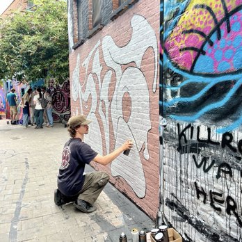 Graffitistraatje - Local Flavor Near Me - Gent, VOV