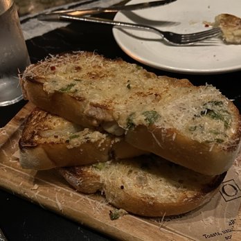 OLIVIA - Garlic Bread - Italian Near Me - Tampa, Florida