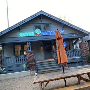 Cloud 10 Creamery - Desserts Near Me - Houston, Texas