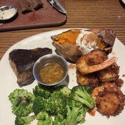 6 ounce sirloin and Sirloin* & Coconut Shrimp 6 oz 6 ounce sirloin and Sirloin* & Coconut Shrimp 6 oz