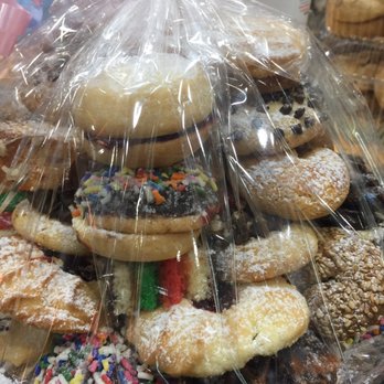 Cannoli Plus - Desserts Near Me - Brooklyn, New York