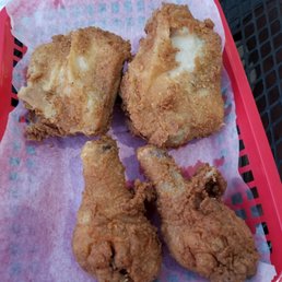 4 piece chicken. Nice and hot. Didn't see a 3 piece on the menu.