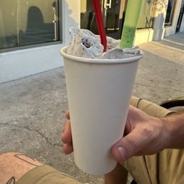 Medium Oreo Shake Medium Oreo Shake