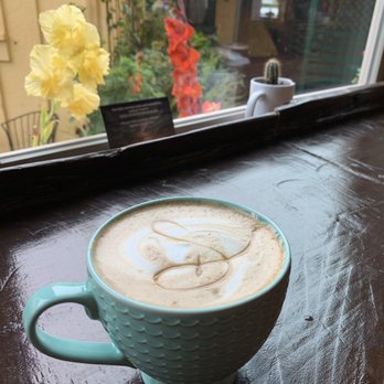 Luna Coffee Bar - Caramel macchiato - Coffee & Tea Near Me - Cayucos, California Luna Coffee Bar - Caramel macchiato - Coffee & Tea Near Me - Cayucos, California