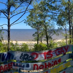 Bay Bluffs Park