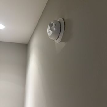 Two Sisters Paint - No edging around smoke detector - Painters Near Me Two Sisters Paint - No edging around smoke detector - Painters Near Me