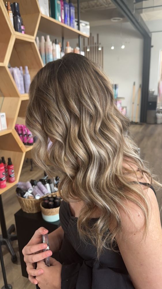 Get Jor Hair Done Logo