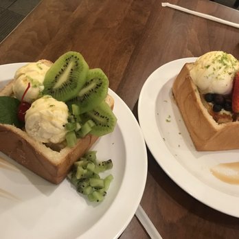 Toaste - Kiwi and classic toaste - Desserts Near Me - East Lansing, Michigan Toaste - Kiwi and classic toaste - Desserts Near Me - East Lansing, Michigan