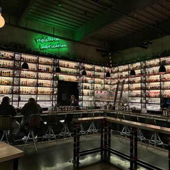 Dram and Draught - Bar Area - Cocktail Bars Near Me - Raleigh, North Carolina
