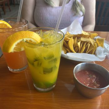 Los Hermanos Cantina - Mexican Near Me - Colonial Beach, Virginia